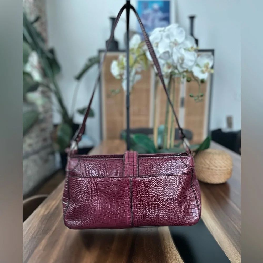 ETIENNE AIGNER Leather Handbag. Classic ‘Chianti Red’ Embossed Leather. EUC - Picture 5 of 8